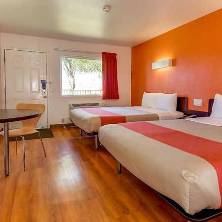 Motel 6-Riverside, Ca - South Экстерьер фото