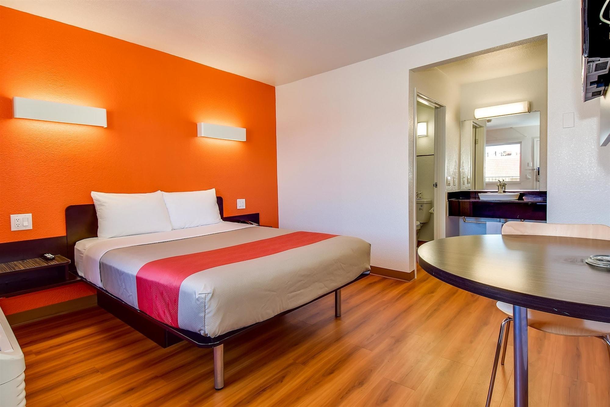 Motel 6-Riverside, Ca - South Экстерьер фото