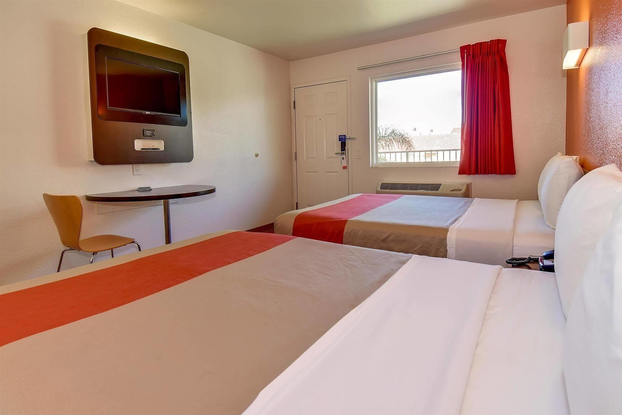 Motel 6-Riverside, Ca - South Экстерьер фото