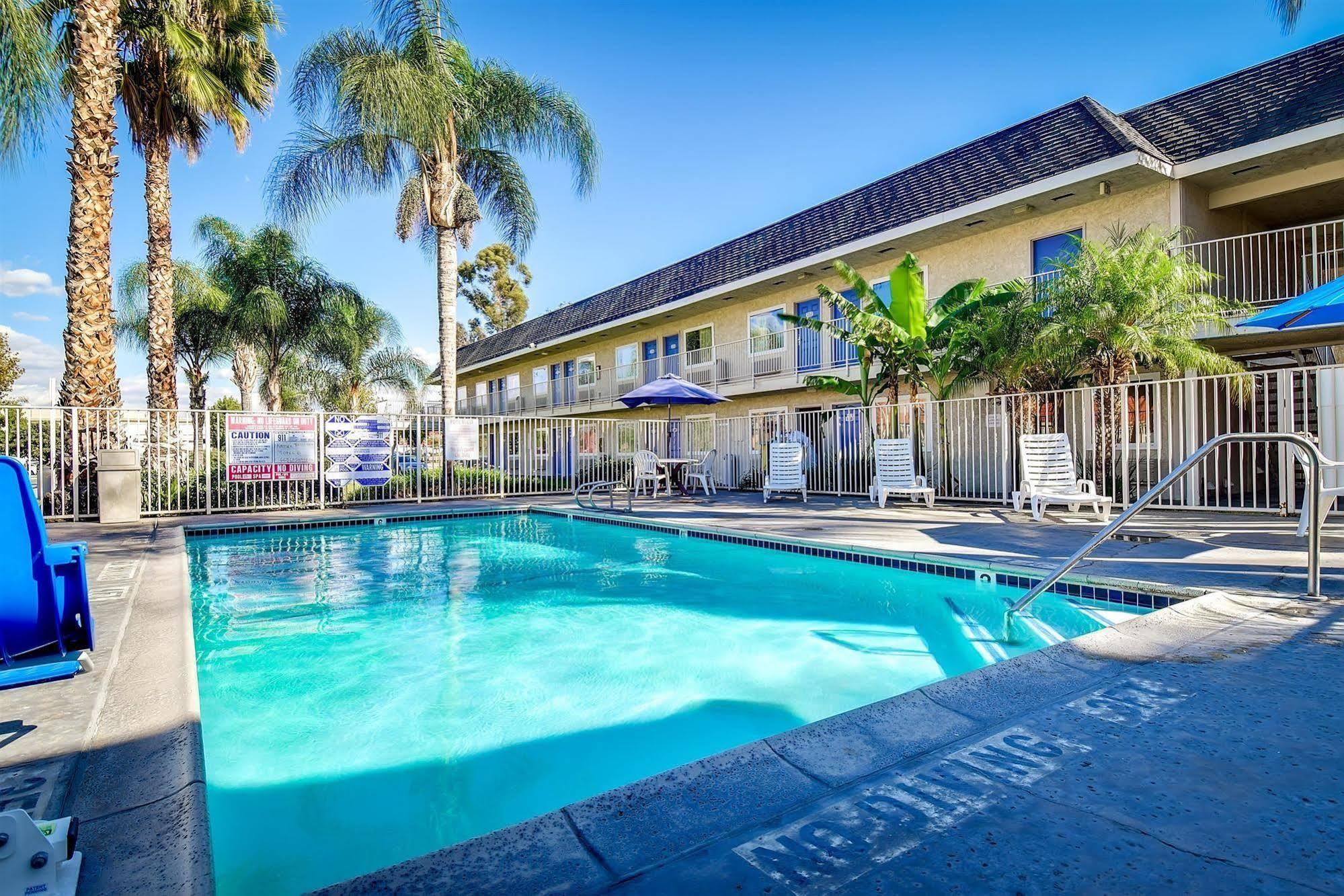 Motel 6-Riverside, Ca - South Экстерьер фото
